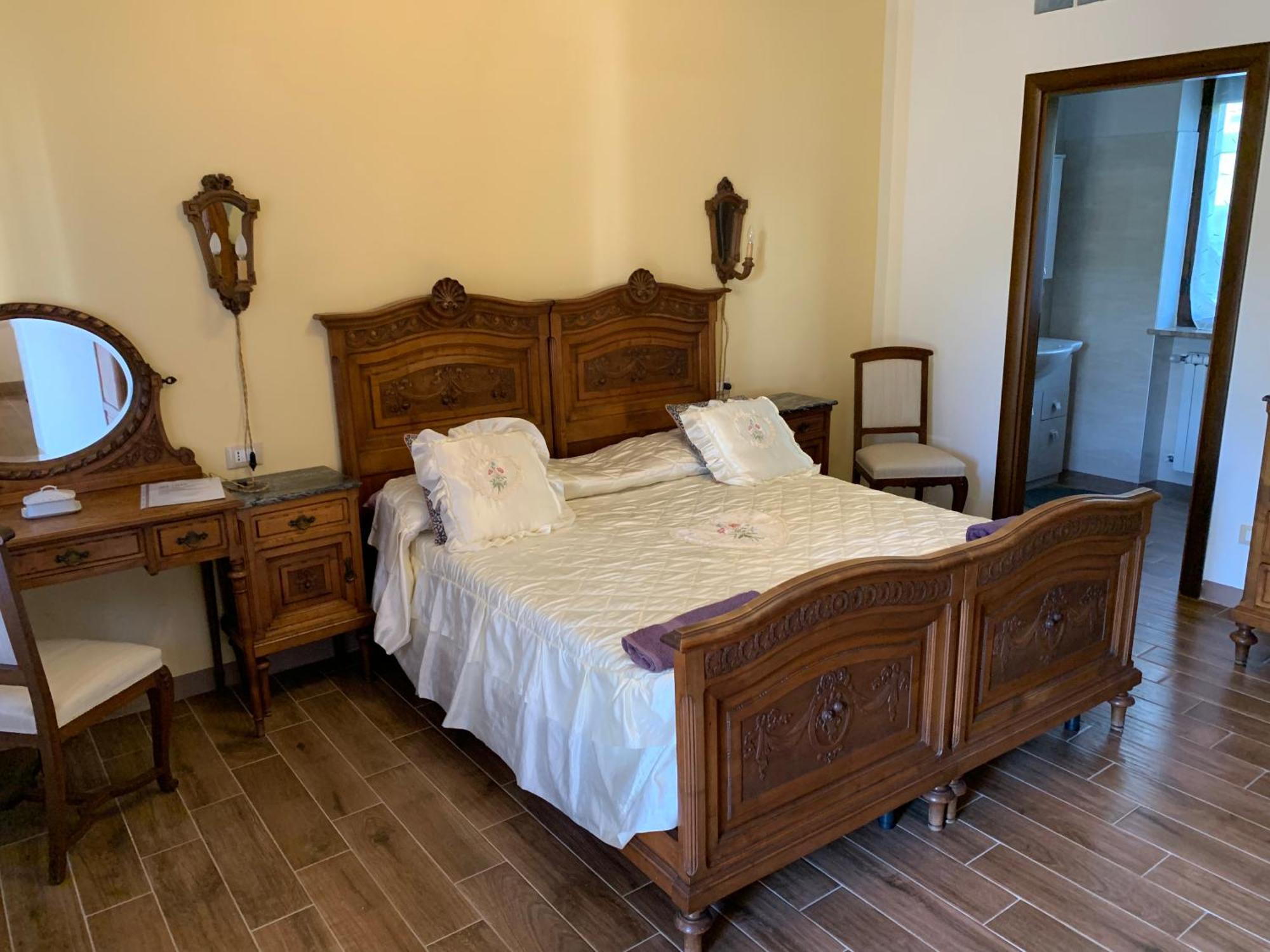 Bouganville Viverone Ngoại thất bức ảnh